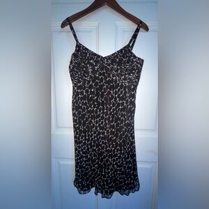 Ann Taylor women’s petite size 6 black and tan silk chiffon knee length dress